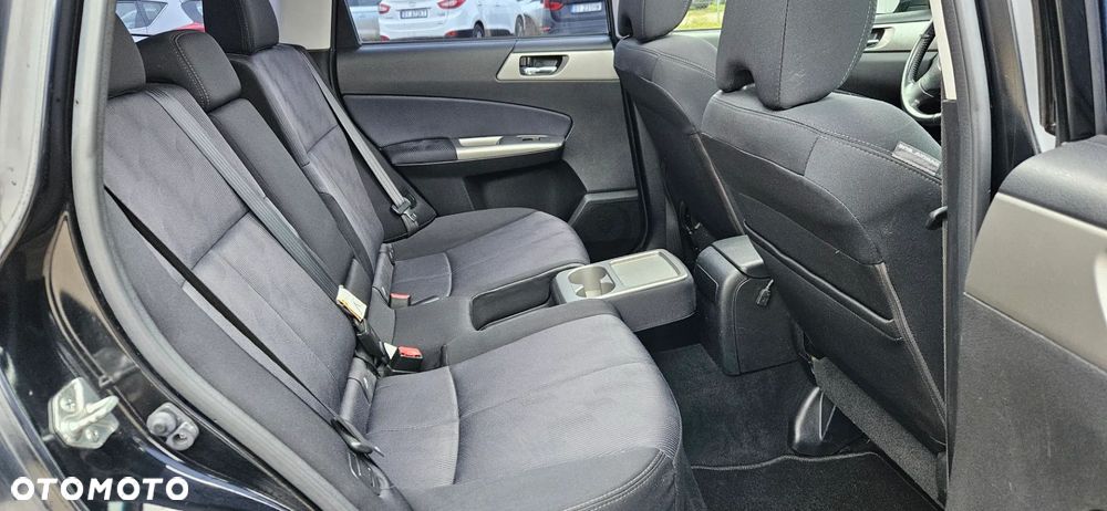 Subaru Forester 2.0X Exclusive - 25