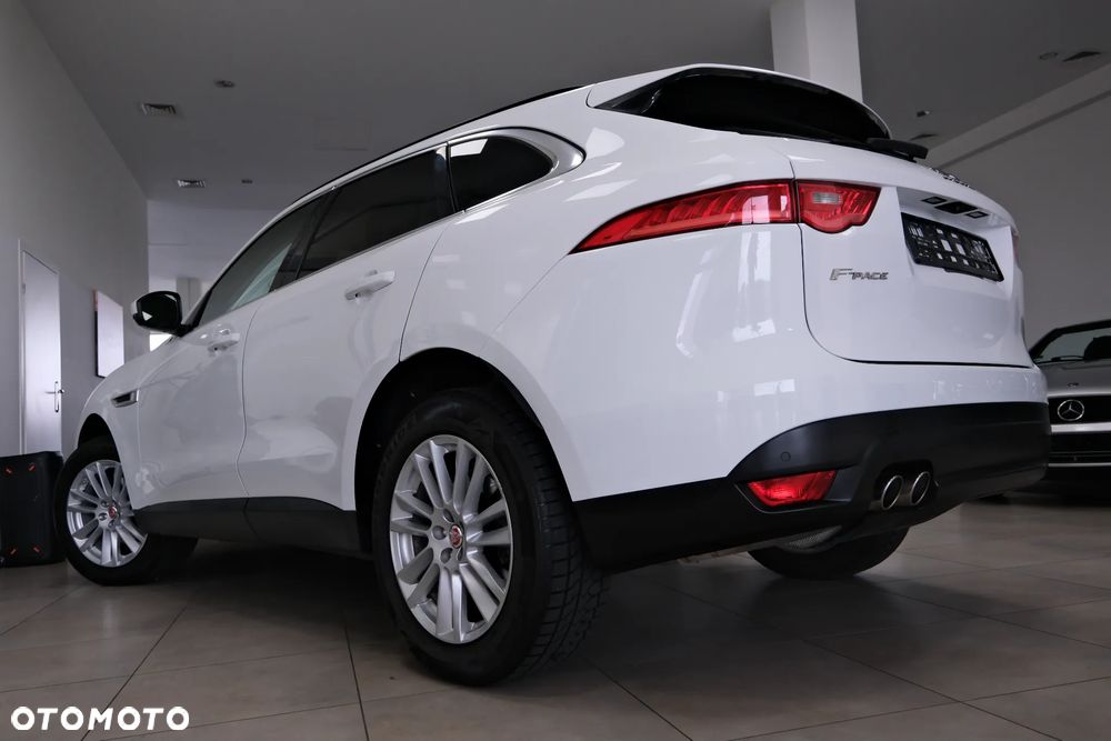 Jaguar F-Pace 2.0 i4D AWD Prestige - 17