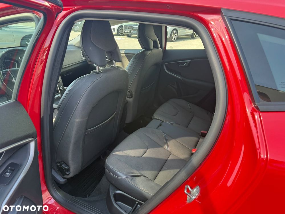 Volvo V40 - 13
