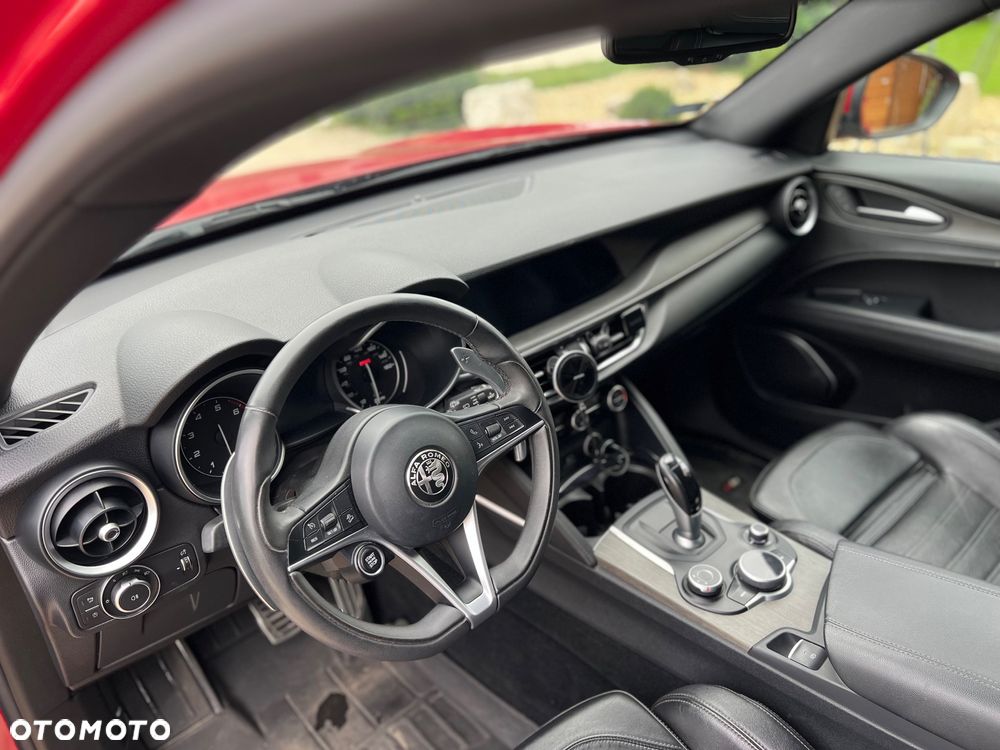 Alfa Romeo Stelvio - 9