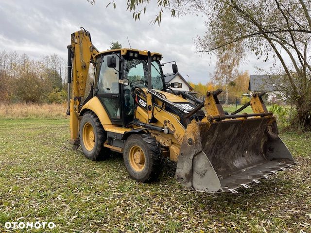 Caterpillar 428F - 1