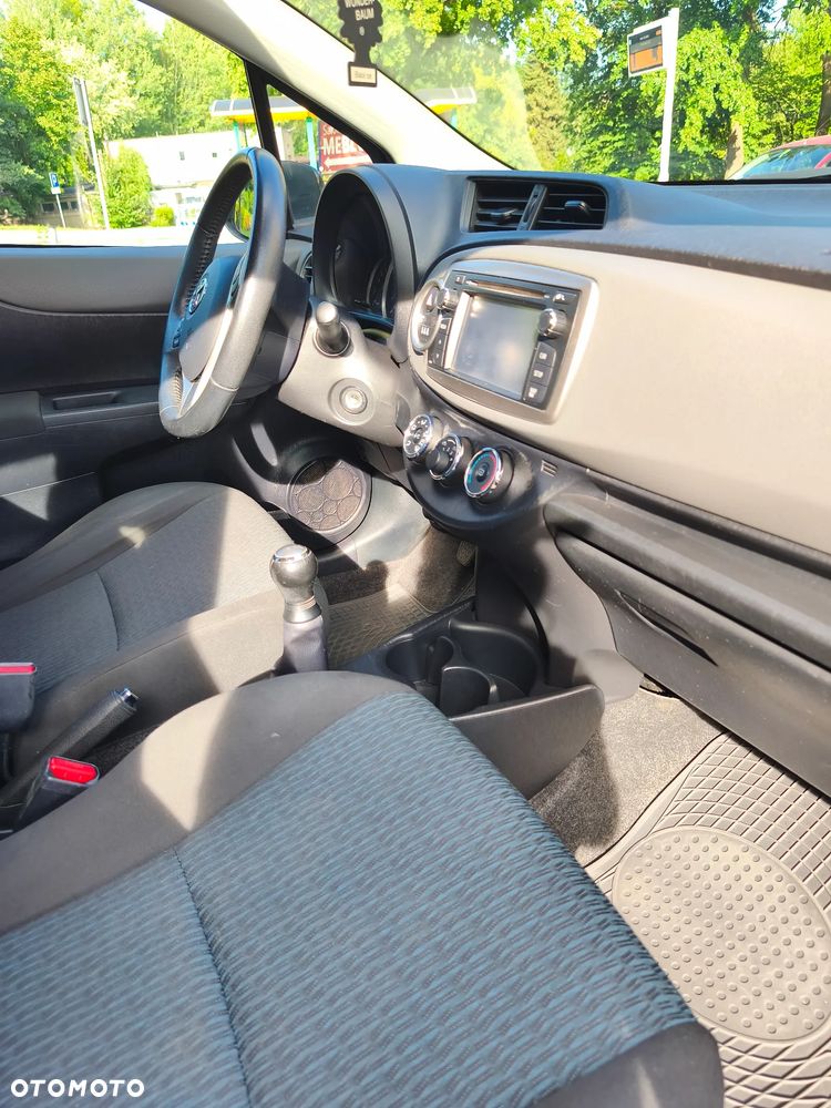 Toyota Yaris 1.0 Sol - 17