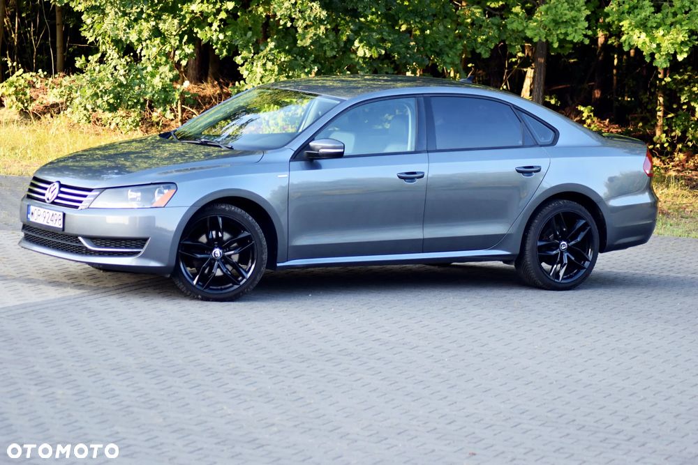 Volkswagen Passat - 12