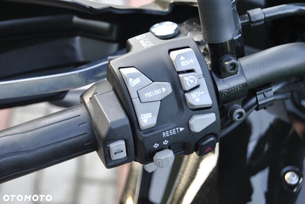 Kawasaki Versys 1000 - 10