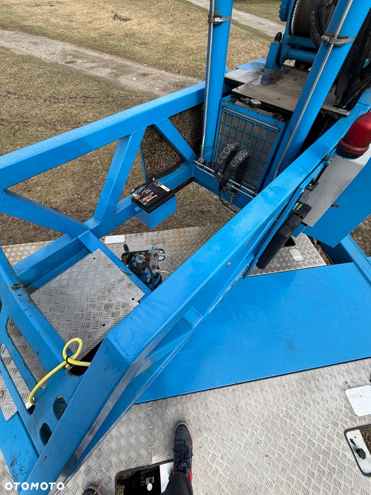 KLAAS K21/31TSR Dźwig Dekarski żuraw zwyżka podnośnik 31m. udźwig 1800kg max. Silnik Yanmar 3cyl. Kosz pojemnik. Dźwig Sterowany całkowicie zdalnie z pilota. Do 3,5 tony Transportowanie samochodem osobowym! Podwieszana oś Hydr. Własny Napęd Hydr. na 2 koła w terenie. Maszyna jak Nowa 2 tyś mtg. 2015r. Po serwisach Dekra. Sprowadzona z Norwegii. Nie różni się od nowej z salonu. Pełna Hydraulika w maszynie. Najbogatsza wersja. OKAZJA  230volt. Zero zużycia! - 14