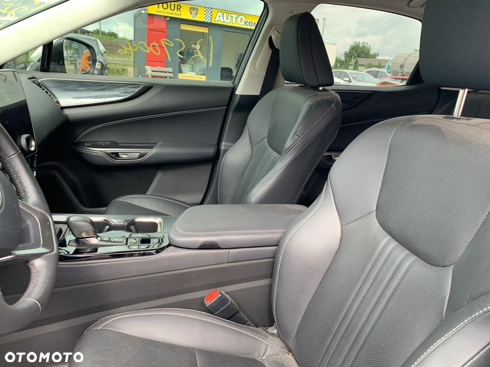 Lexus NX 350h Business - 9