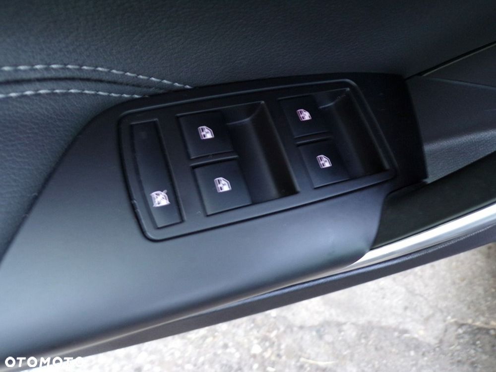 Opel Insignia - 22