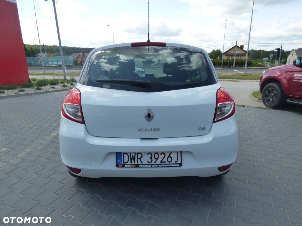Renault Clio - 6