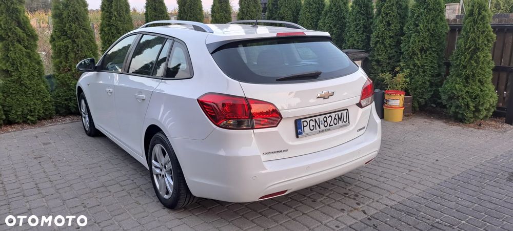 Chevrolet Cruze Station Wagon 1.6 LS+ - 6