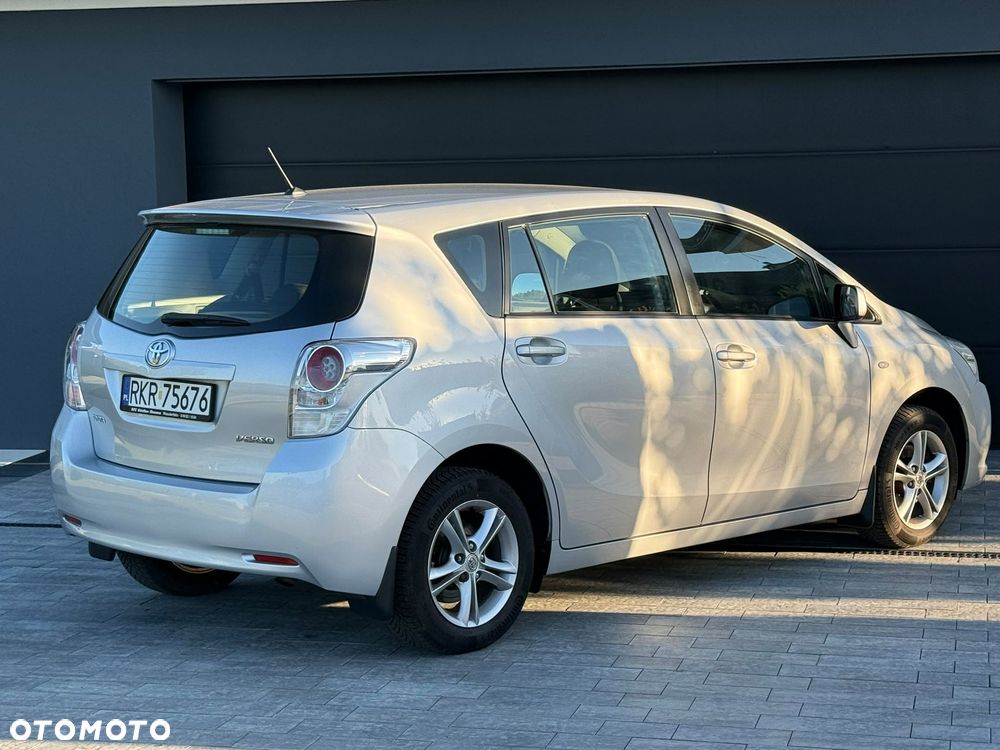 Toyota Verso 1.8 Sol - 8