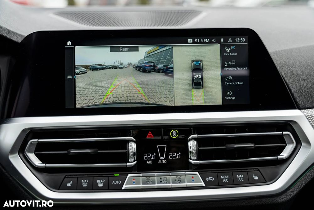 BMW Seria 3 330e Aut. M Sport - 28