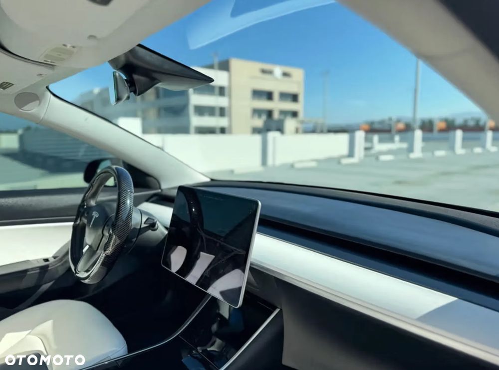 Tesla Model 3 Langstreckenbatterie Allradantrieb Dual Motor Performance - 33