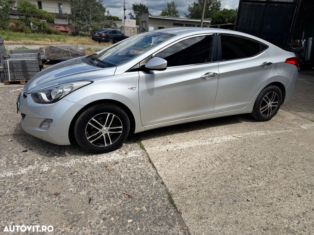 Hyundai Elantra 1.6 MPi Exclusive - 8