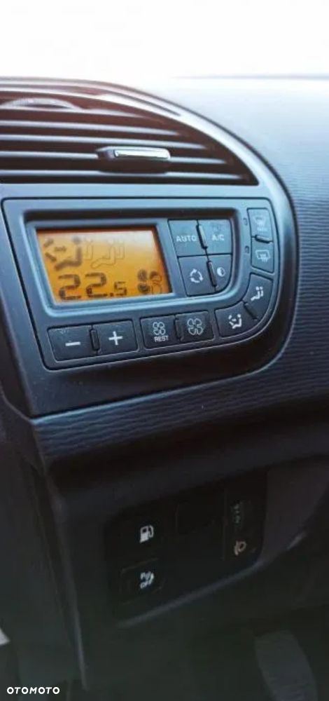 Citroën C4 Picasso - 11