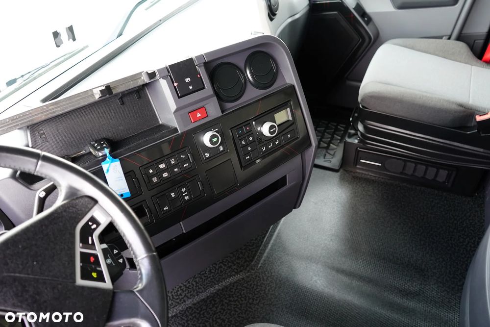 Renault / T 480 / EURO 6 / ACC / HIGH CAB / I – COOL - 31
