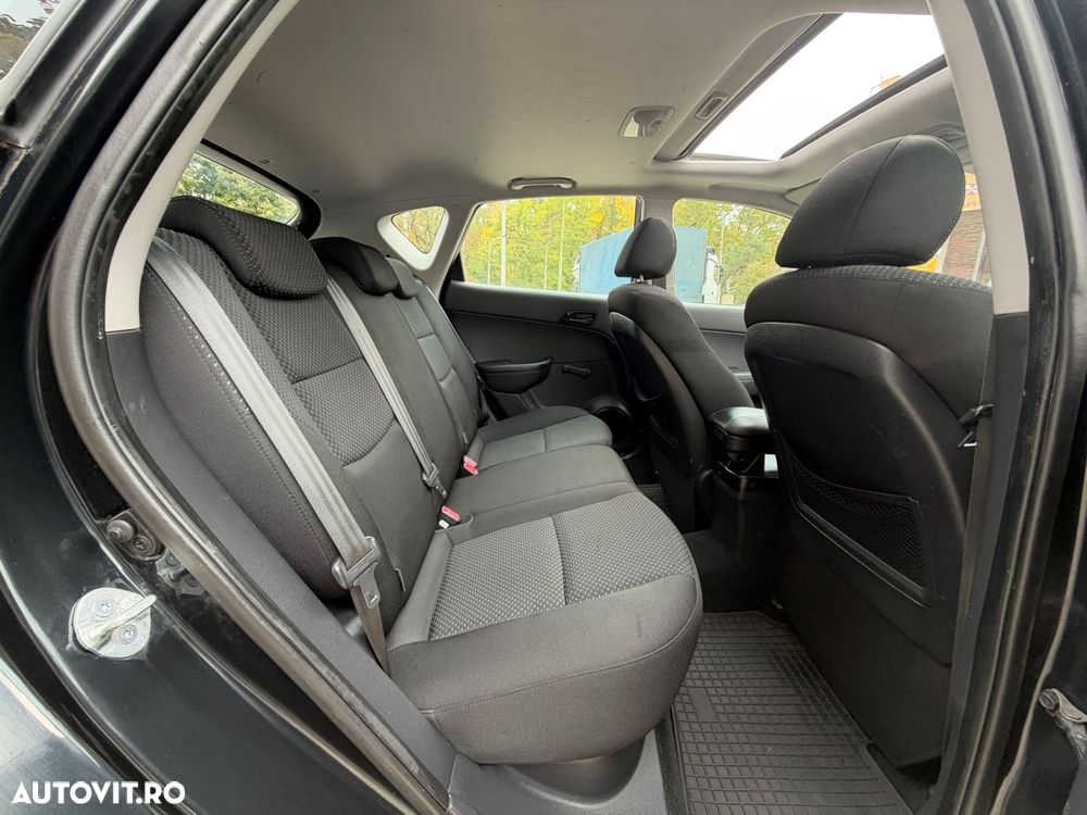 Hyundai i30 1.4 blue Comfort - 14