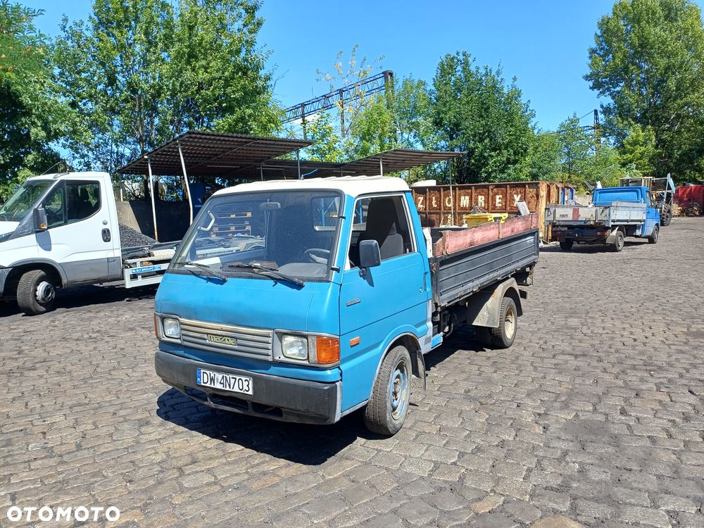 Mazda E 2200 - 6
