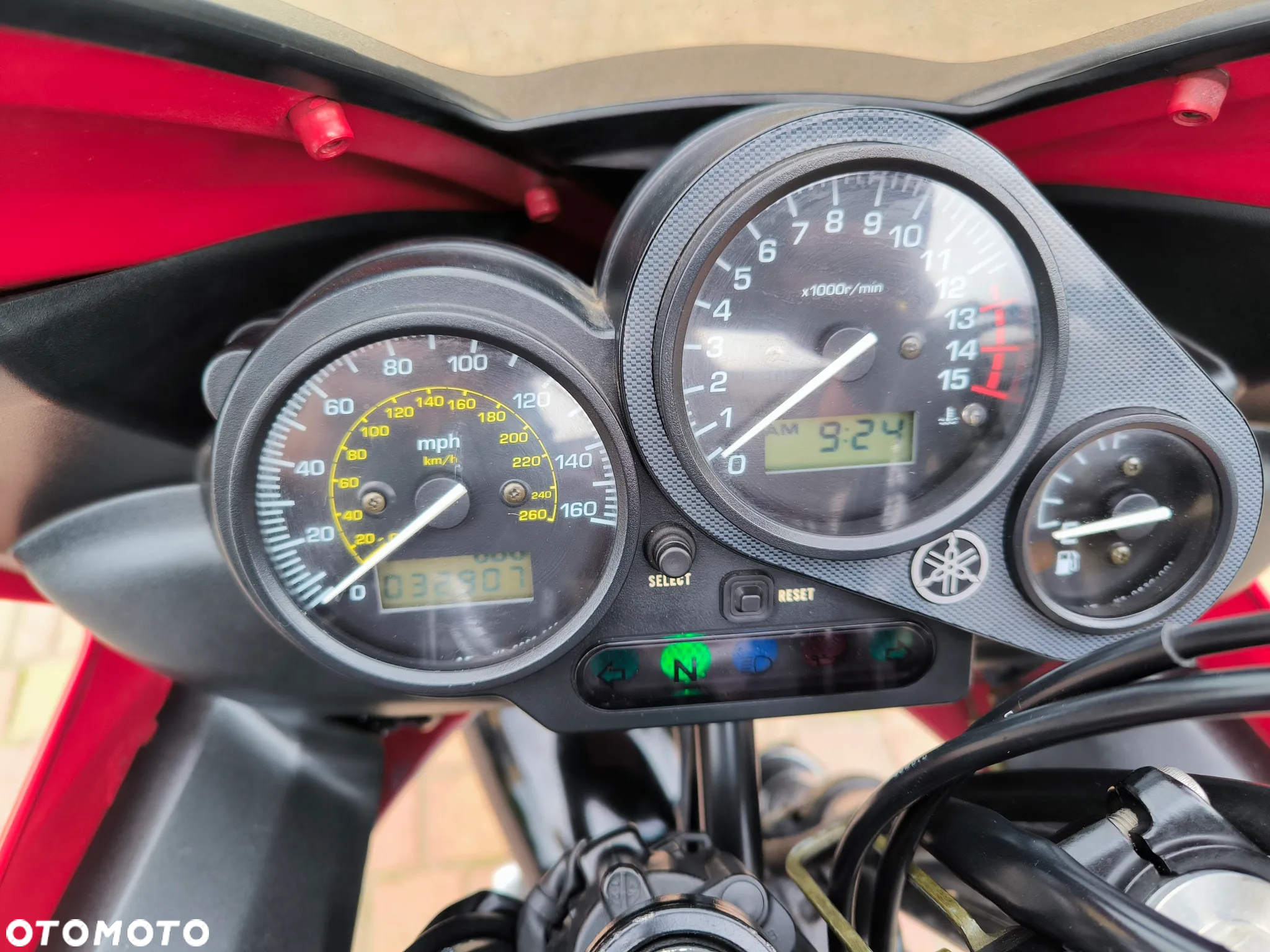 Yamaha FZS - 11