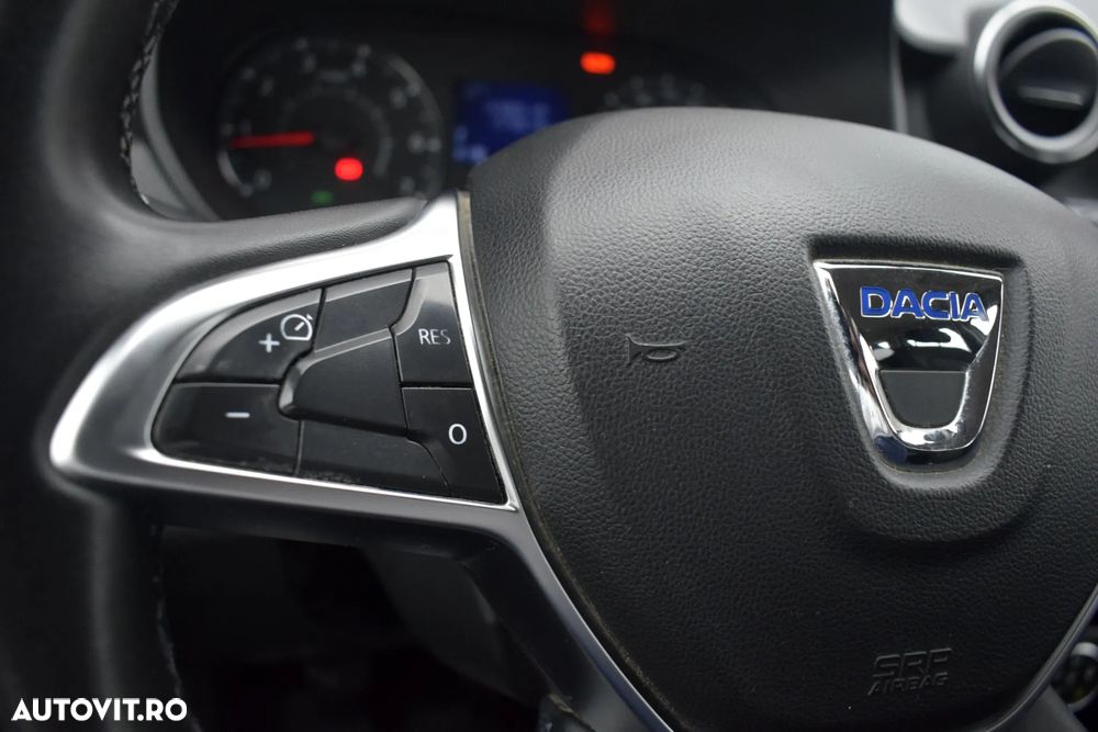 Dacia Duster 1.6 SCe 4WD Comfort - 17