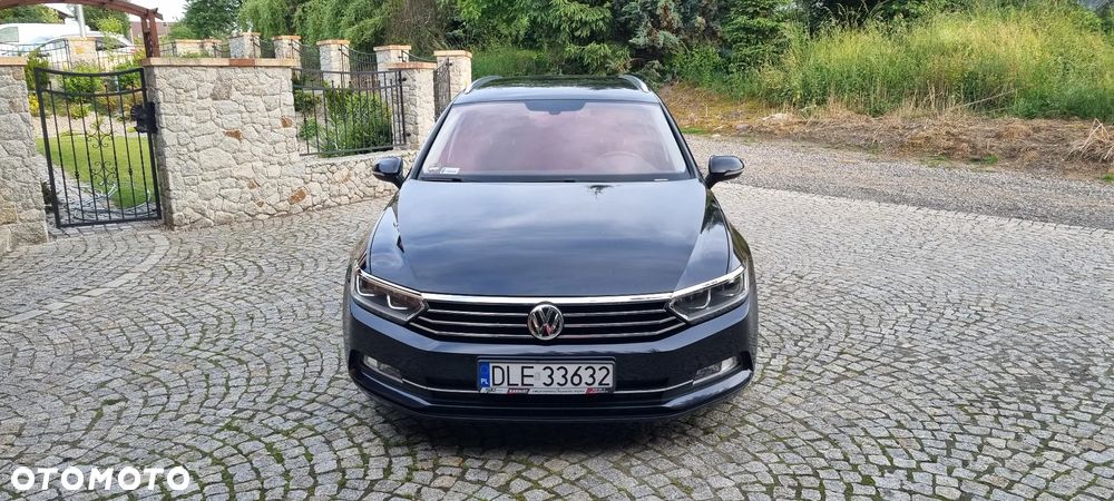 Volkswagen Passat - 2