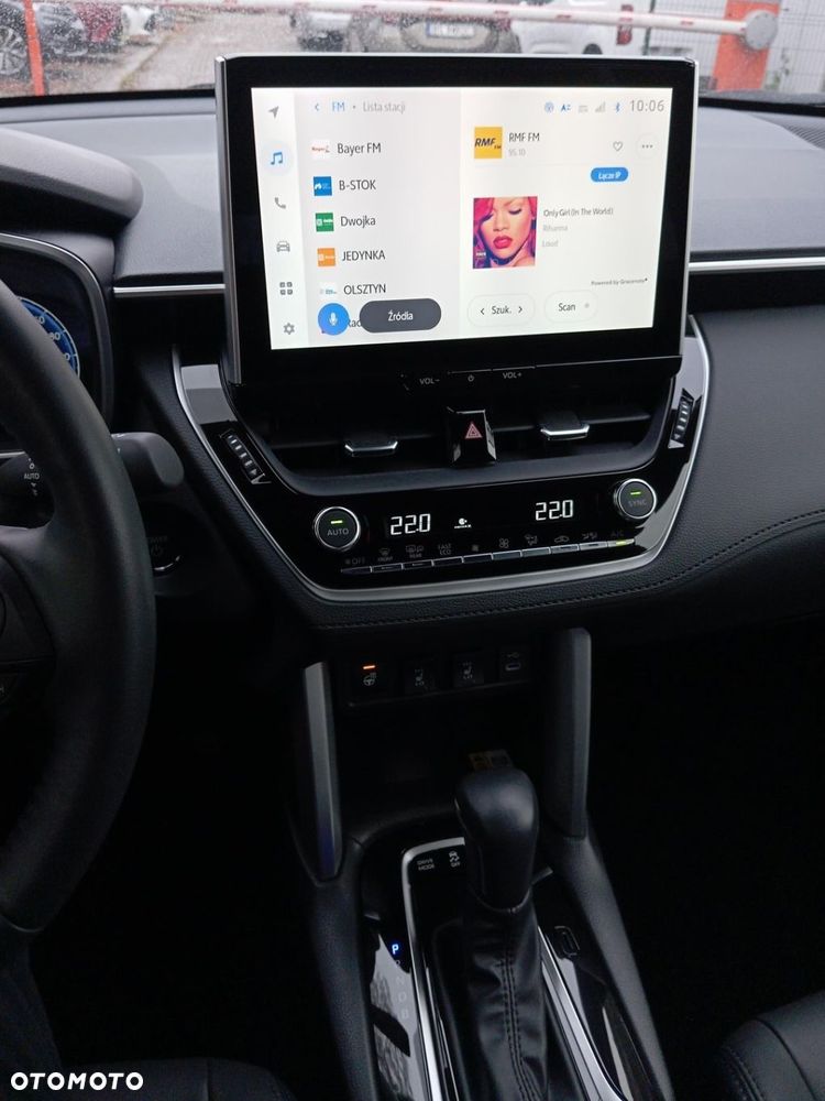 Toyota Corolla Cross 2.0 Hybrid Executive - 18