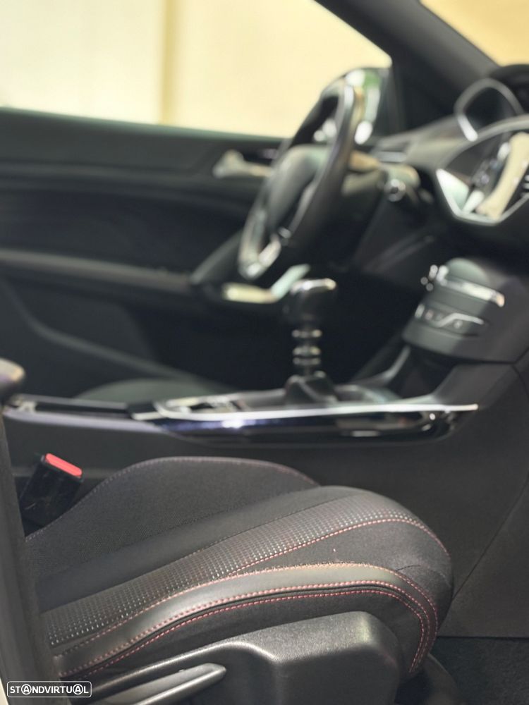 Peugeot 308 SW 1.2 PureTech GT Line - 24