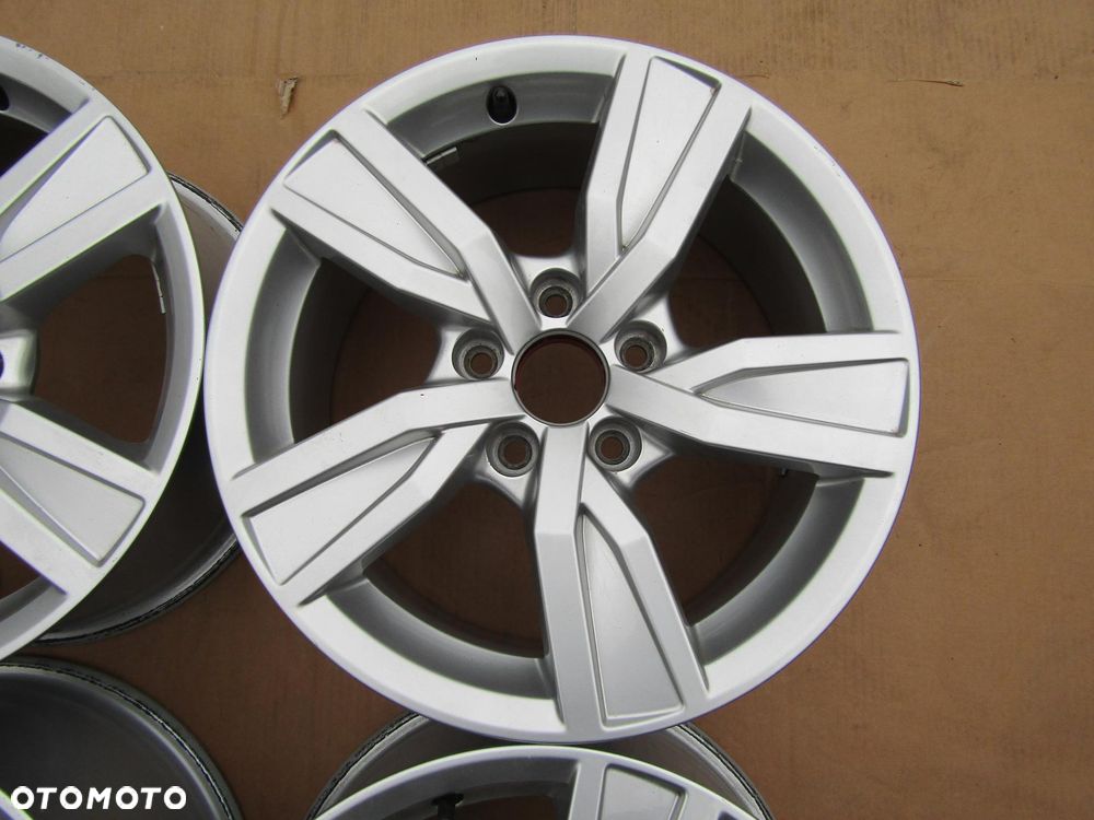 4x Felgi 16 Audi A4 B6 B7 B8 B9 VW Tiguan II Golf Skoda Kodiaq Karoq Seat Leon 7 j 5x112 ET35 - 7