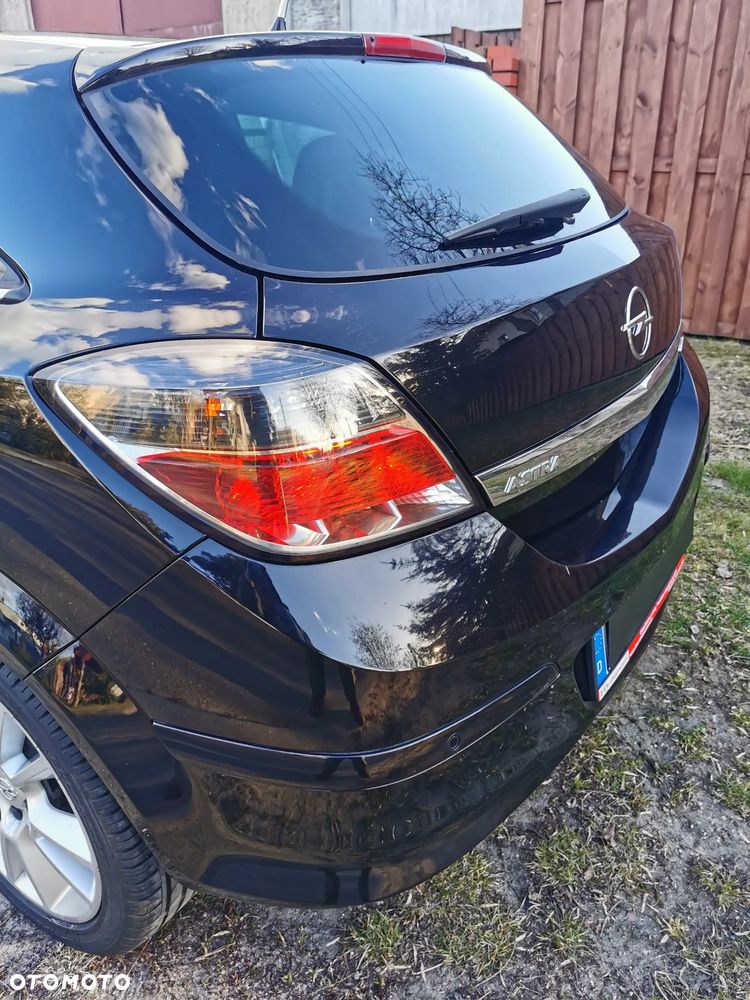 Opel Astra 1.8 Limited - 21