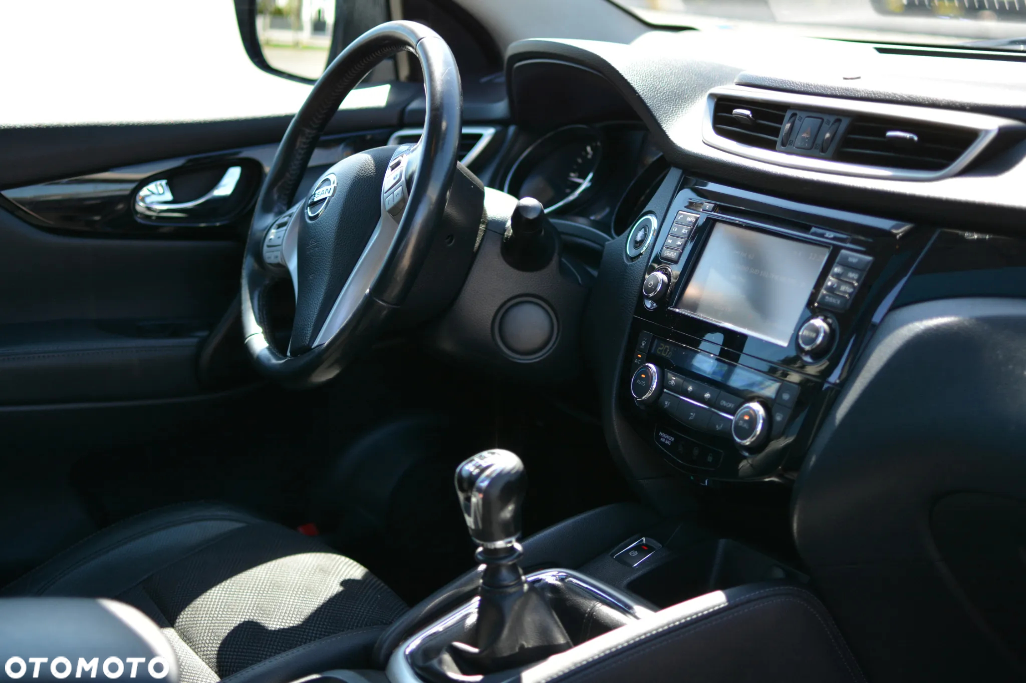 Nissan Qashqai 1.6 DCi Tekna - 27