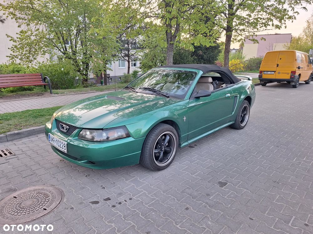 Ford Mustang - 1