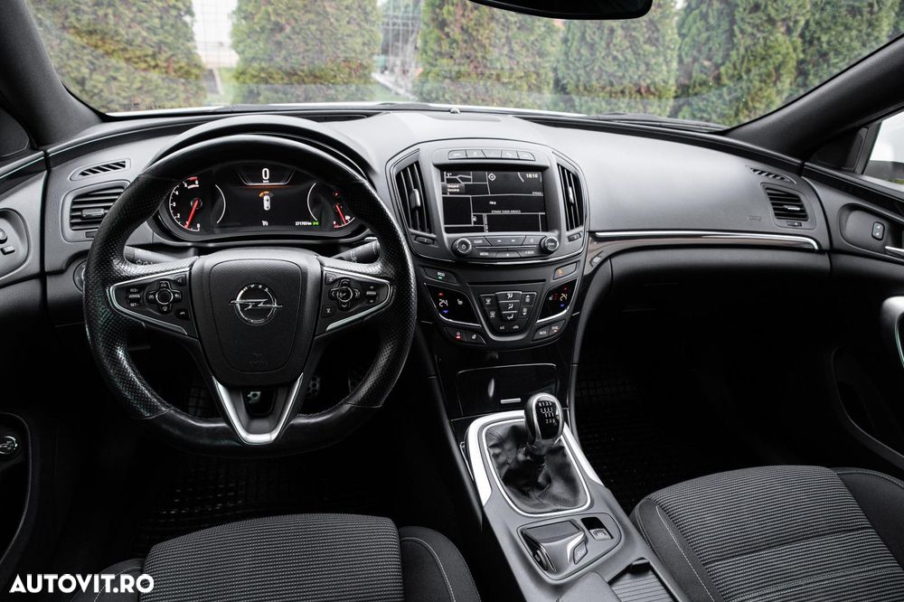 Opel Insignia - 18