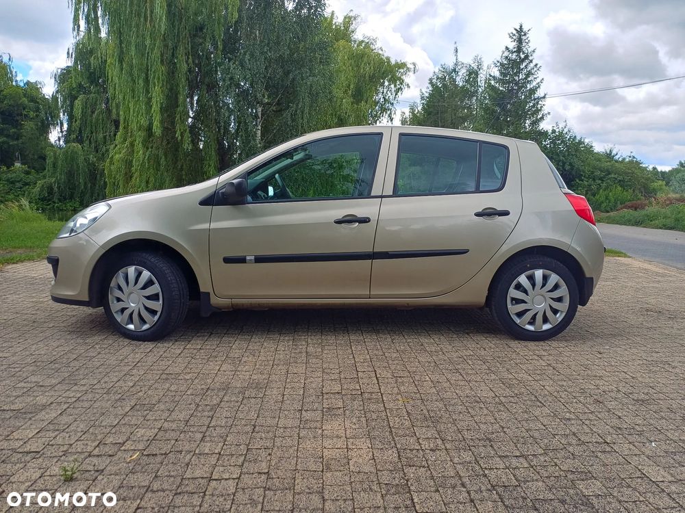 Renault Clio 1.2 16V Expression - 9