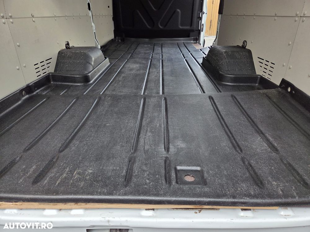 Ford Transit - 22