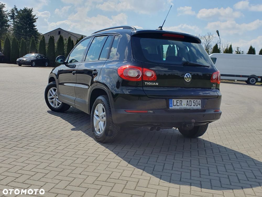 Volkswagen Tiguan - 10