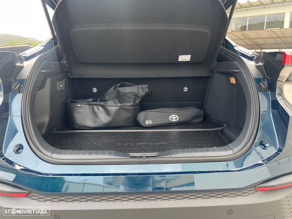 Toyota C-HR 2.0 HDF Plug-in Square Collection - 10
