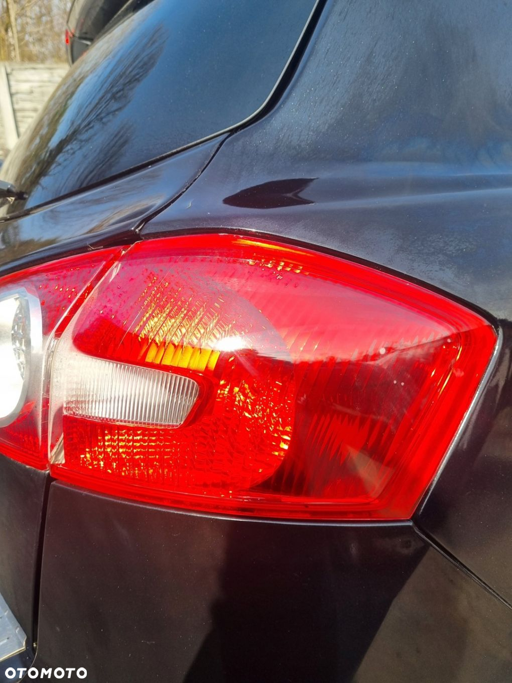 FORD KUGA MK1 08-13 2009 r. LAMPA PRAWY TYŁ PRAWA TYLNA W BŁOTNIK EU - 2