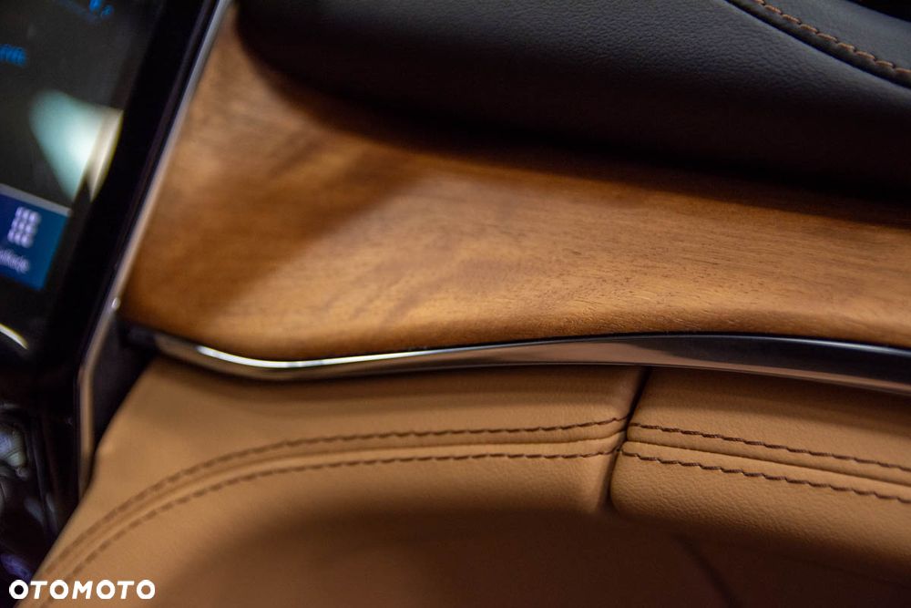 Jeep Grand Cherokee - 28