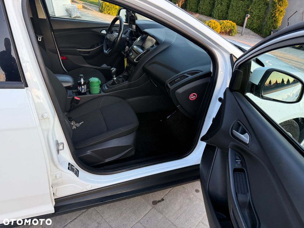 Ford Focus SW 1.5 TDCi DPF S&S - 25