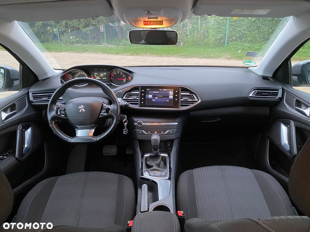 Peugeot 308 - 25