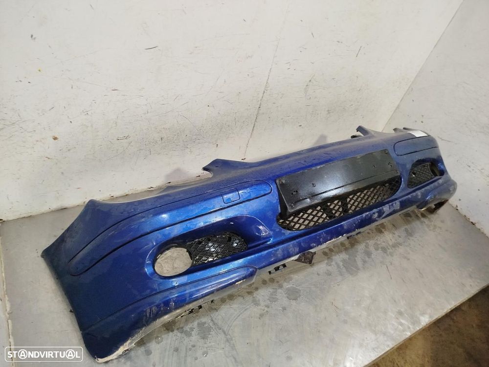 PÁRA-CHOQUES DIANTEIRO MERCEDES-BENZ CLASE - 5