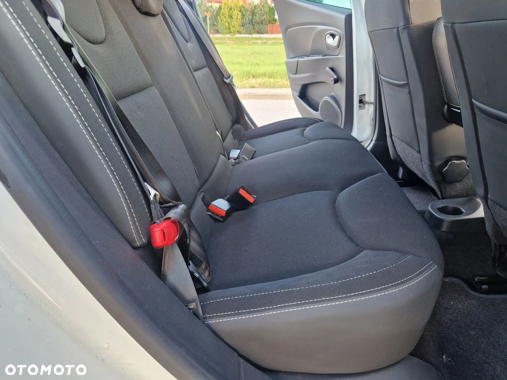 Renault Clio 0.9 TCe Limited - 17