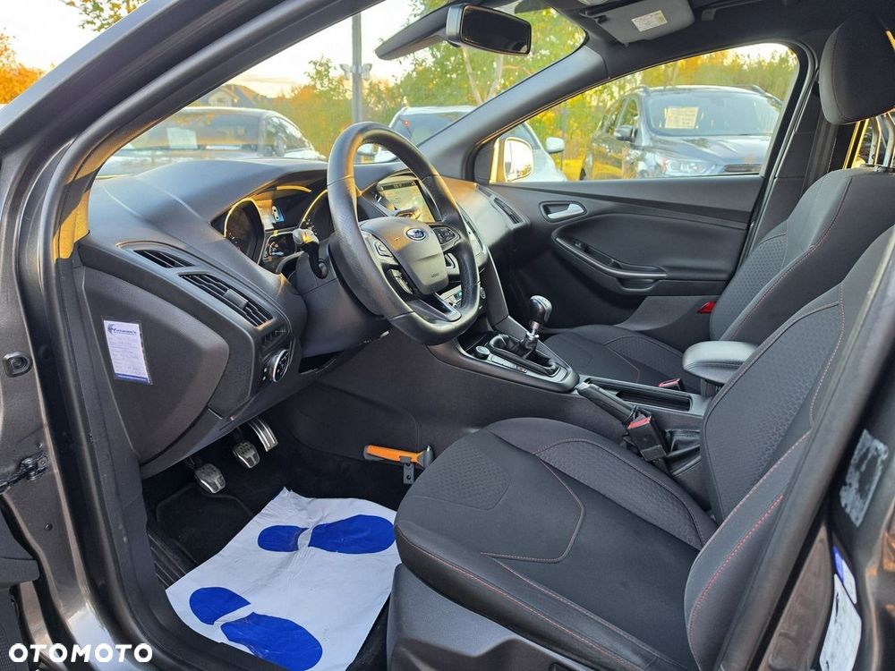Ford Focus 1.5 EcoBlue Start-Stopp-System ST-LINE - 30