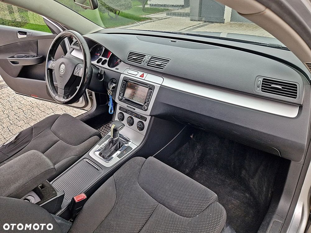 Volkswagen Passat - 15