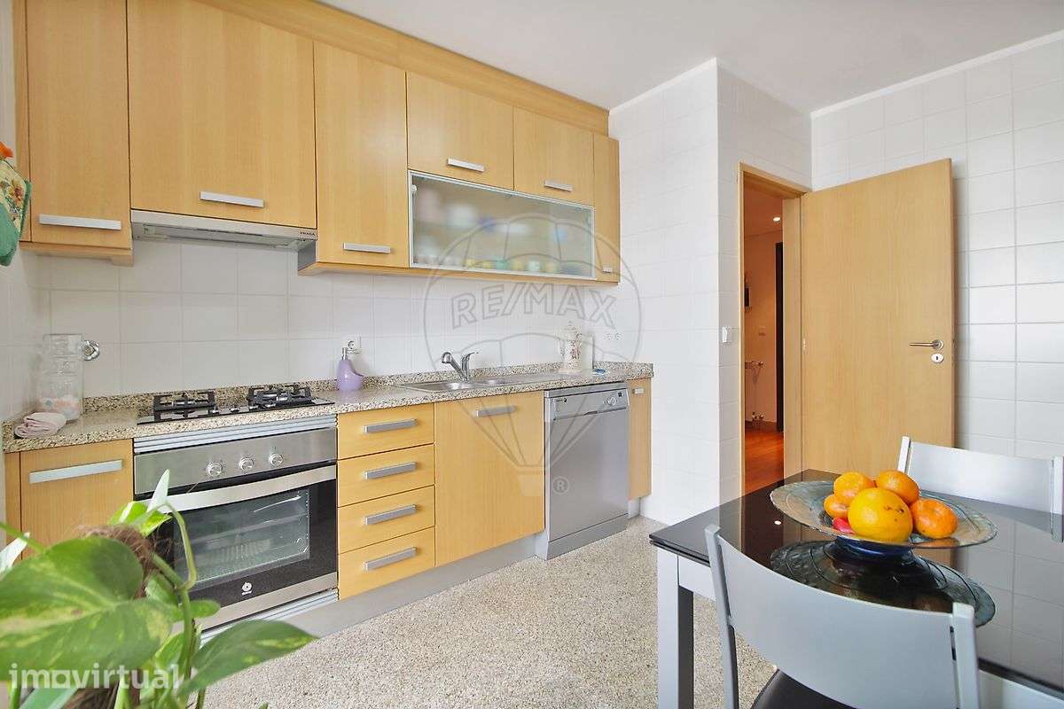 Apartamento T2 para arrendamento - Grande imagem: 2/19