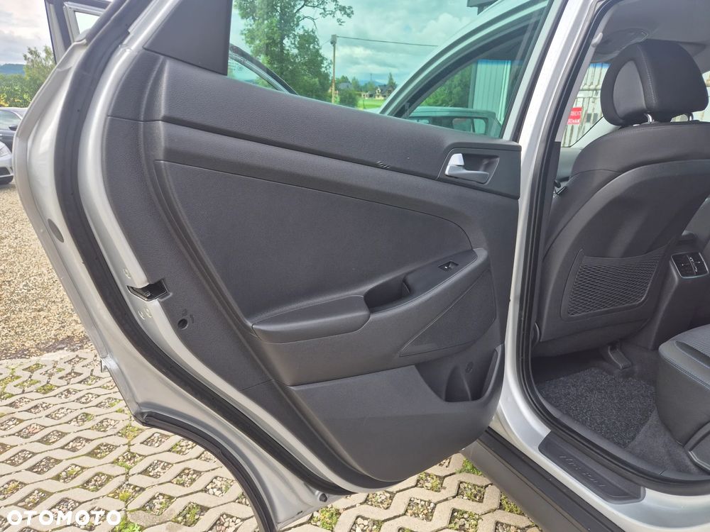 Hyundai Tucson blue 1.7 CRDi 2WD DCT Premium - 21