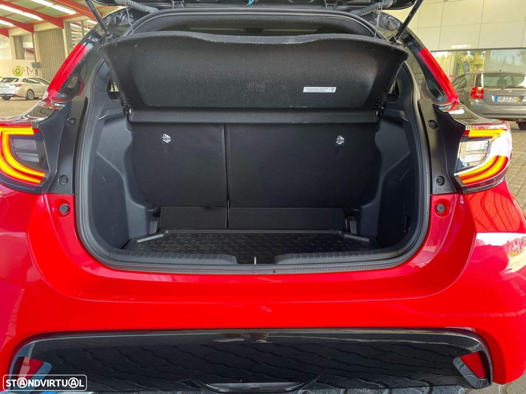Toyota Yaris 1.5 HDF Premier Edition - 10