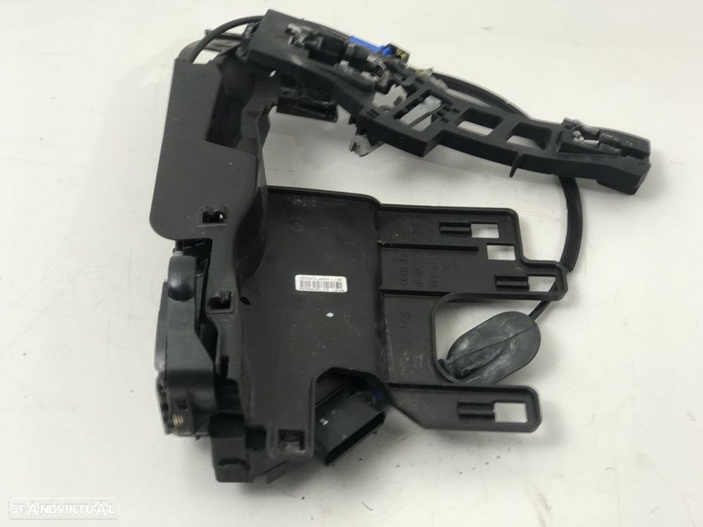 Fecho da porta Frente Dto Usado FORD FIESTA VI Van 1.4 TDCi | 01.09 - - 3