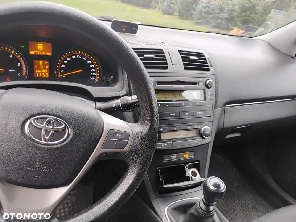 Toyota Avensis 2010 photo 4