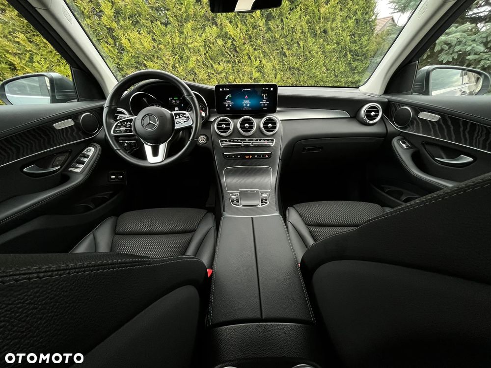 Mercedes-Benz GLC 300 e 4-Matic - 21
