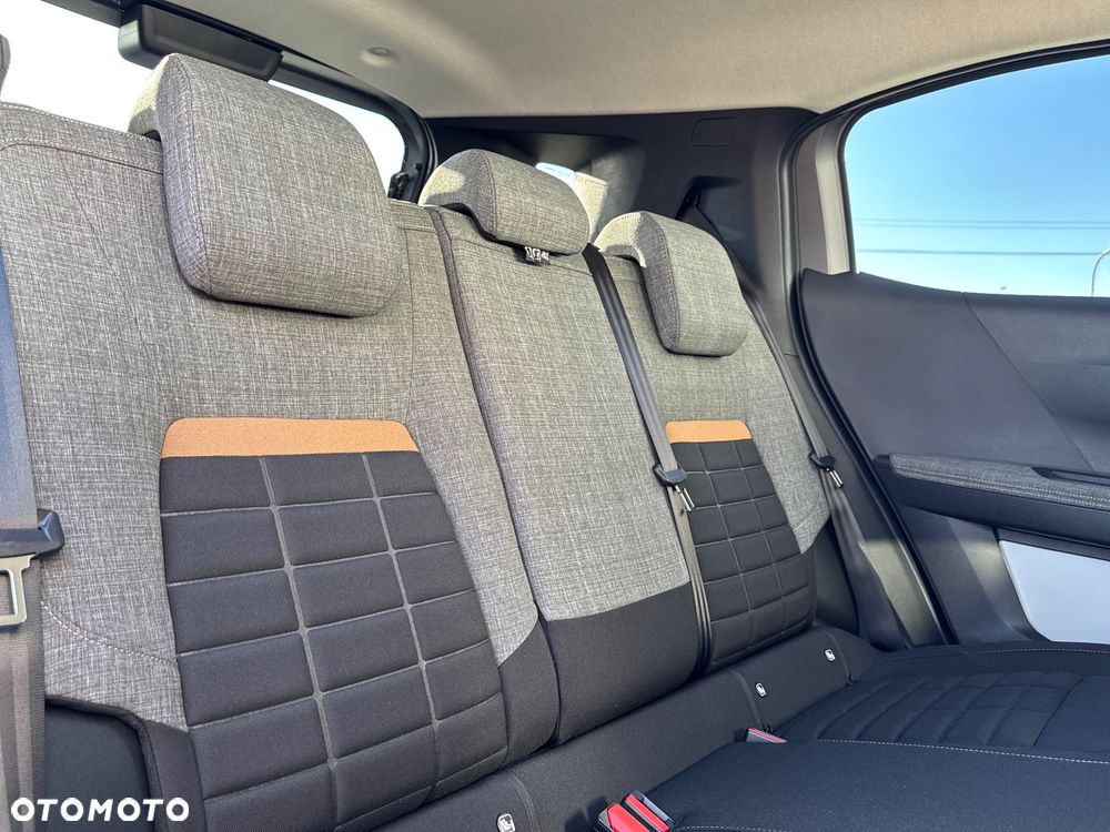 Citroën C3 Aircross 1.2 mHEV Plus S&S eDCT6 - 9